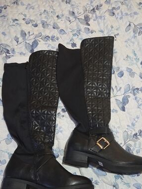 Torrid Black Quilted Mid-Calf Women's Boots